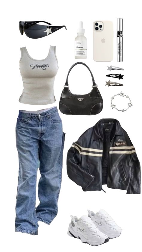 star girl #outfitinspo Y2k Star Fashion, Y2k Outfits Star, Star Girl Clothes, Star Girl Aesthetic Outfits, Star Girl Outfit, Closet Clothes, Star Clothing, 12th Grade, Y2k Outfits