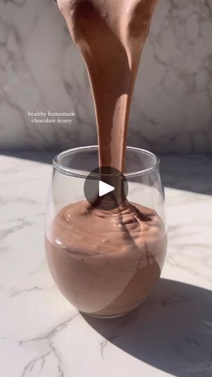 4.1K views · 1.9K reactions | healthy chocolate frosty 🍦 this recipe is a special one to me as it was my first viral recipe with almost 12M views and really launched LHWL 🥹 so grateful this easy recipe has brought me to so many of you guys 🤍 it’s been about a year so I had to reshare it!! It’s high protein, thick and creamy but just tastes like a chocolate milkshake 🥰

By @livehealthywithlexi

blend:
-1 whole frozen banana (frozen is key!!)
-2/3 cup almond milk (or soy will make it extra thick/creamy)
-1 serving vanilla or chocolate protein powder
-1 heaping tablespoon cacao powder
-1 tsp nut butter
-about 3 ice cubes (optional, if you want an icier “frosty” texture)

*note there’s not a ton of liquid in this so it may take a few minutes to get it all blended up depending on your blend Healthy Frosty, Gf Deserts, Inflammation Recipes, Banana Frozen, Healthy Beverages, Chocolate Frosty, Anti Inflammation Recipes, Anti Inflammation, Chocolate Milkshake