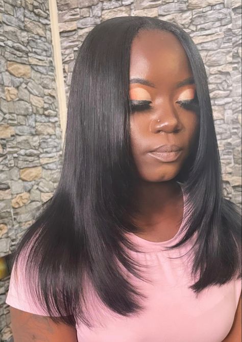 Short Layered Sew In Weave, Layered Bob Hairstyles For Black Women Middle Part, Straight Layered Sew In, Short Layered Sew In, Short Sew In With Layers, Layer Hair Black Women, Straight Sew In With Layers, Short Layered Wig, Layers Sew In