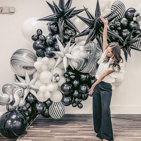 Black And White Balloons, Huge Balloons, Black White Parties, Disco Party Decorations, White Garland, Balloon Kit, White Balloons, Colourful Balloons, Arch Kit