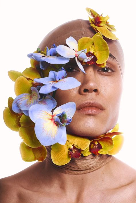 Face Art Makeup, Flower Bar, Nothing But Flowers, Perfume Brands, Character Design Male, Creative Portraits, Photography Women, Flower Beauty, Photography Inspo