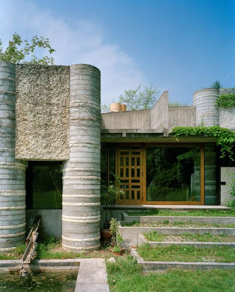 Carlo Scarpa · Divisare Scarpa Architecture, Carlo Scarpa Architecture, Environmental Architecture, Architecture Antique, Italian Architecture, Mid Century Architecture, Carlo Scarpa, Architectural Photographers, Famous Architects