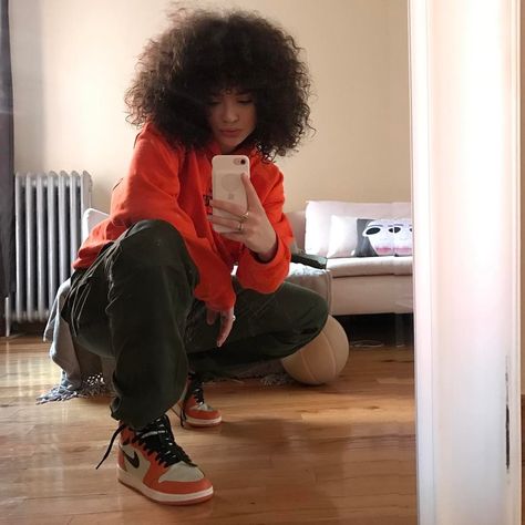 10 Fashionable Female Sneakerheads to Follow on Instagram Photos | W Magazine Female Sneakerhead Outfits, Female Sneakerhead, Hypebeast Aesthetic, Sneakerhead Outfits, Looks Hip Hop, Sneakerhead Fashion, Sneakers Fashion Outfits, Jordan Outfits, Leather Jacket Style