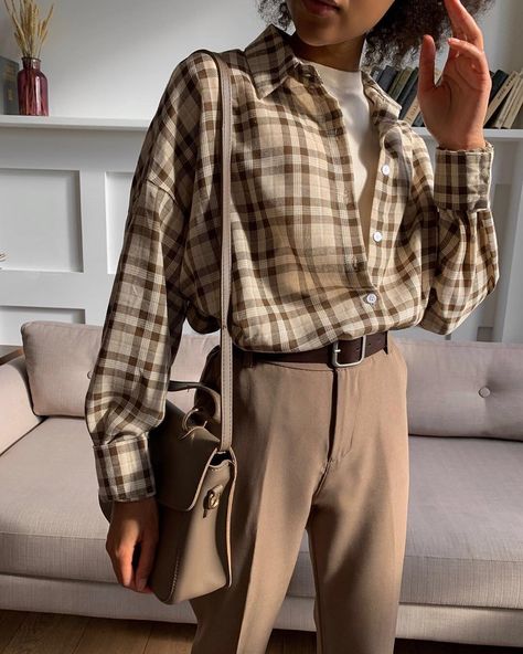 Plaid Shirt Hijab Outfit, Beige Plaid Shirt Outfit, Stripped Shirt Women Outfit, Checkered Shirt Outfit Women, Blue Plaid Shirt Outfit, Checkered Shirts Women, Check Shirt Outfit Women, Check Shirts For Women, Checkered Shirt Outfit