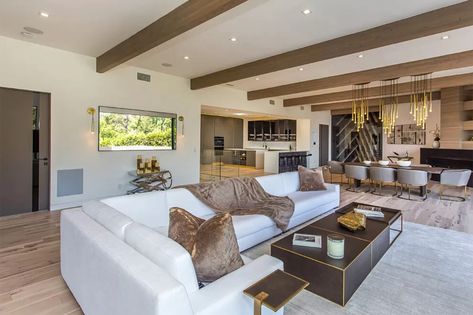 Jason Oppenheim, Hollywood Hills Mansion, Chrishell Stause, Selling Sunset, Foreclosed Homes, Massage Room, Los Angeles Homes, Hollywood Hills, Ceiling Windows