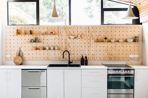 Giant Pegboard, Pegboard Kitchen, Flat Kitchen, Sabi Aesthetic, Ideal House, Japandi Style, Plywood Furniture, Home Work, Kitchen Inspiration Design