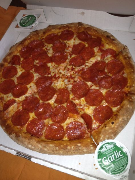 Pizza Breadsticks, Papa John, Road Trip Food, Papa Johns, Pizza Delivery, Delicious Pizza, Breadsticks, Food Goals, Unhealthy Food