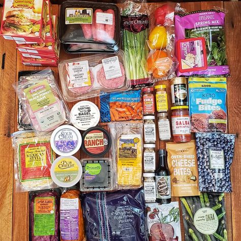 Trader Joe’s Haul, Keto Trader Joes, Trader Joes Haul, Cheddar Bagels, What Am I Missing, Trader Joes Food, Budget Meal Planning, Spring Mix, Cheese Bites