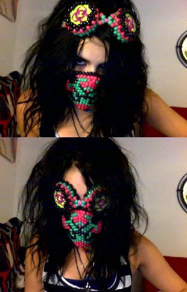 Kandi Goggles: Biohazard by MarisaManiK - Kandi Photos on Kandi Patterns Kandi Gas Mask, Kandi Goggles, Kandi Projects, Scene Kandi, Kandi Mask, Band Ideas, Loom Band, Scene Core, Kandi Cuff