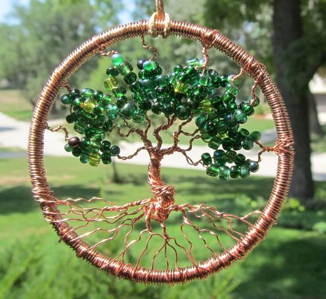 Copper Wire Crafts, Copper Wire Art, Wire Wrapped Stone Jewelry, Dream Catcher Craft, Wire Wrap Jewelry Designs, Wire Tree Sculpture, Wire Wrapped Jewelry Diy, Wire Jewelry Making, Tree Of Life Jewelry