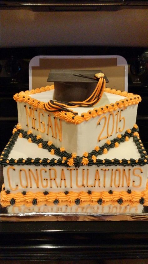 Graduation cake, grad cap, orange and black, square tiers Graduation Cakes 2024, Unique Graduation Cakes Design, High School Graduation Cakes, Cakes Graduation, Graduation Cake Designs, Cake Paris, Graduation Food, Graduation Desserts, Graduation Party Cake