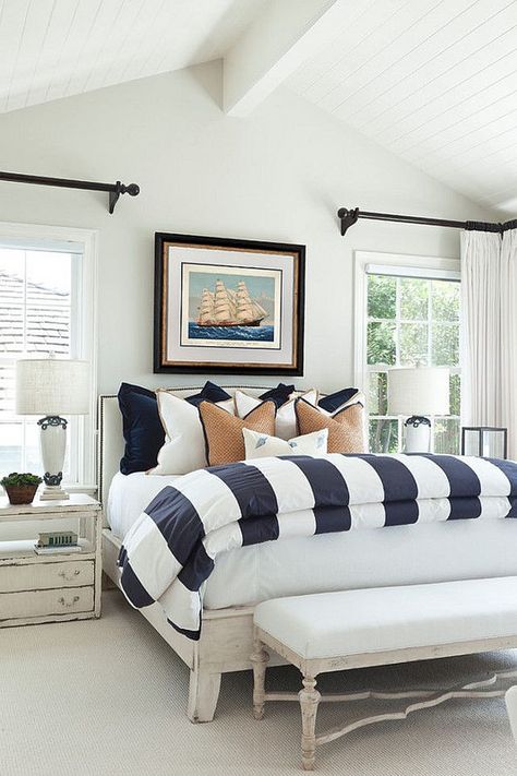 Create A Stunning Nautical Themed Bedroom - L' Essenziale Beach Style Bedroom, Beach Home Interiors, Styl Hampton, Deco Marine, Nautical Bedroom, Spring Bedroom, Interior Design Per La Casa, Relaxing Bedroom, Coastal Bedrooms