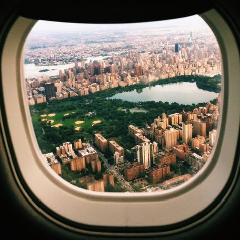 minusmanhattan: Hello New York. Photo New York, Voyage New York, Airplane Window, Tall Buildings, Bohol, Vintage Market, Pretty Places, Favorite City, Metropolis