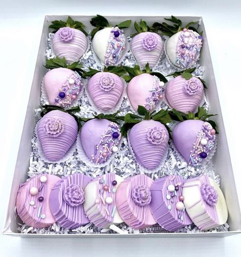 Light Purple Strawberries, Purple Chocolate Covered Treats, Purple And White Chocolate Strawberries, Purple Dessert Cups, Purple Dipped Strawberries, Lilac Chocolate Covered Strawberries, Pink And Purple Chocolate Covered Strawberries, Pink Chocolate Covered Treats, Lilac Treats