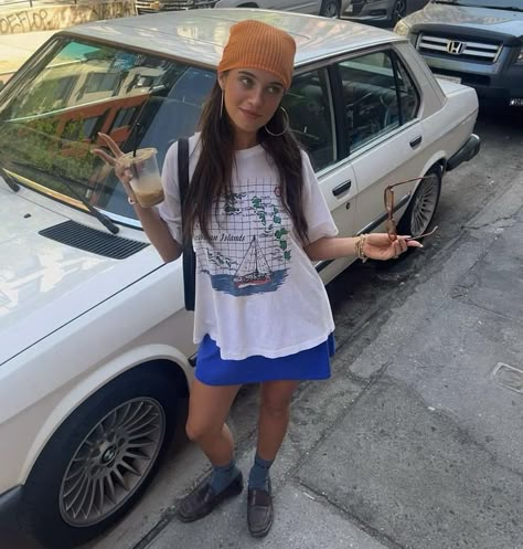 Summer Outfits Baggy T Shirt, Baggy Tshirt Outfit, Brooke Flecca, Tshirt Outfit Summer, Write A Song About, Folsom Prison, Write A Song, Beanie Outfit, Baggy T-shirt