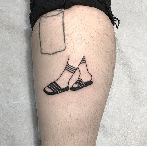 Socks and slippers tattoo on the calf Sock Tattoo, Black And Grey Tattoos For Men, Black And Grey Tattoos Sleeve, Tattoo Shirt, Awesome Tattoo, Cute Little Tattoos, Your Awesome, New Tattoo, Face Tattoo