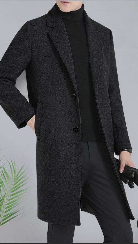 Casual Work Outfits Men, Mafia Fashion, Black Coat Outfit, Gray Peacoat, Milan Fashion Week Men, Black Dress Coat, Black Coat Men, Long Coat Men, Men Outerwear