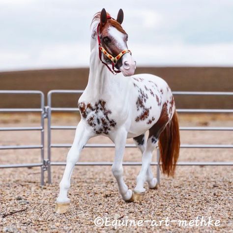 Breyer Horse Tack, Toy Horse Stable, Bryer Horses, Breyer Horse, English Horse, Vines Funny Videos, Horse Diy, Custom Horse, Model Horses