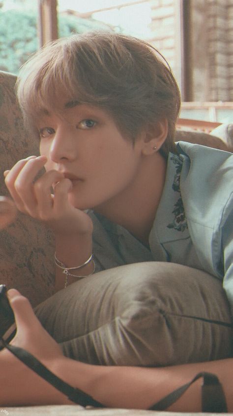 Bakal Suami, V Bts Wallpaper, K Wallpaper, Billboard Music Awards, Bts Aesthetic, Bts Aesthetic Pictures, Kim Taehyung Wallpaper, Bts Lockscreen, Fan Fiction