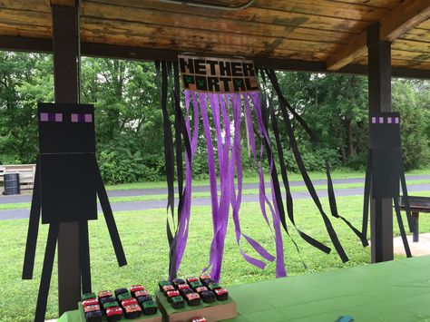 Diy Nether Portal, Nether Portal Birthday Party, Enderman Birthday Party, Nether Portal Party, Birthday Party Minecraft, Noah Crafts, Diy Minecraft Birthday Party, Minecraft Bday, Minecraft Enderman