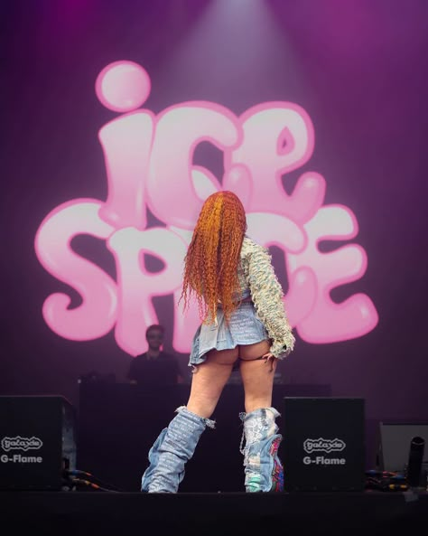 Ice Spice And Nicki, Punk Style Outfits, Acrylic Toes, Ice Spice, Spice Cabinet, Ice And Spice, Ice Princess, Female Rappers, Ice Ice Baby