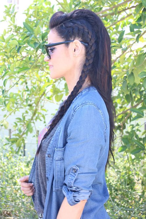 https://www.echopaul.com/ #hair Create a faux-hawk flanked by killer French braids. | 15 Ways To Up Your Braid Game | To do on my long-haired bestie. Braid Game, Unique Braids, Rocker Girl, French Braid Hairstyles, Fishtail Braid, Different Hair, Punk Hair, Hair Braids, Hair Long