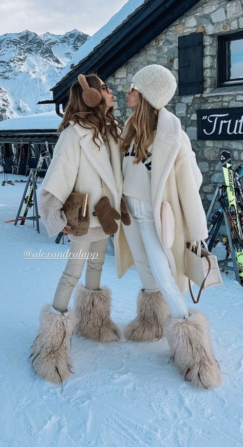 Apres Ski Fancy Dress, Ski Theme Bachelorette, Apres Ski Outfits For Women, Apre Ski Outfits, Afterski Party Outfit, Afterski Outfit, Whistler Outfit, Apres Ski Outfit Party, Winter Wonderland Party Outfit