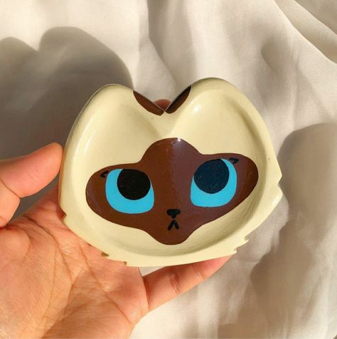 Clay Cat Trinket Dish, Air Dry Clay Cat, Cat Trinket Dish, Clay Trinket Dish, Cat Clay, Cat Pottery, Cat Trinket, Pottery Cat, Mushroom Crafts