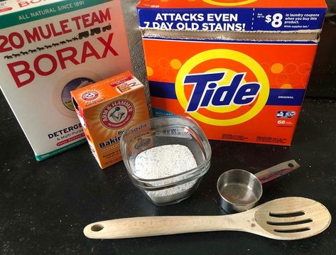 "Follow a 1 to 1 to 2 ratio (the 2 being the detergent), adjusting the amounts based on how much water you're using," Dr. Mullans tells us. NOTE: use washing soda, not regular baking soda! Borax Washing Soda Detergent, Borax Baking Soda Laundry, Laundry Stripping Recipe For Whites, Stripping Towels, Laundry Stripping Recipe, Laundry Stripping, Baking Soda Benefits, Powder Laundry Detergent, Cleaning Diy