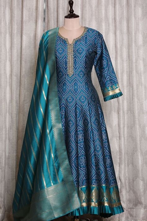 A Line Anarkali Kurti, Peacock Blue Anarkali Dress, Silk Anarkali Suits Simple, Bandhani Anarkali Suits, Silk Bandhani Dress Pattern, Banarasi Anarkali Suits, Anarkali Dress From Saree, Banarasi Kurta Designs Women, Long Anarkali Dress Patterns