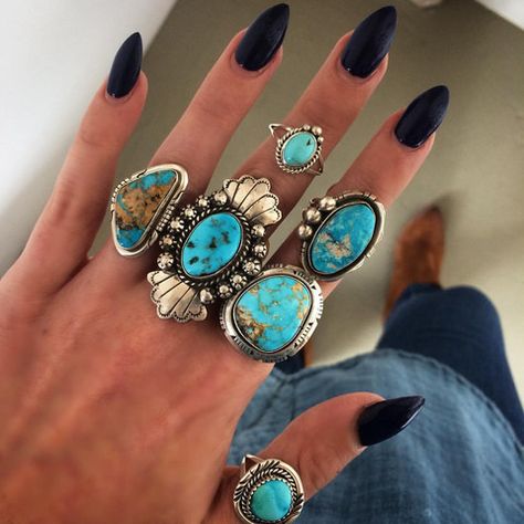 Turquoise Jewelry Rings, American Rings, Turquoise Ring Engagement, Child Of Wild, Jewelry Stones, Black Gold Jewelry, Silver Jewelry Box, Turquoise Jewelry Native American, Native American Rings