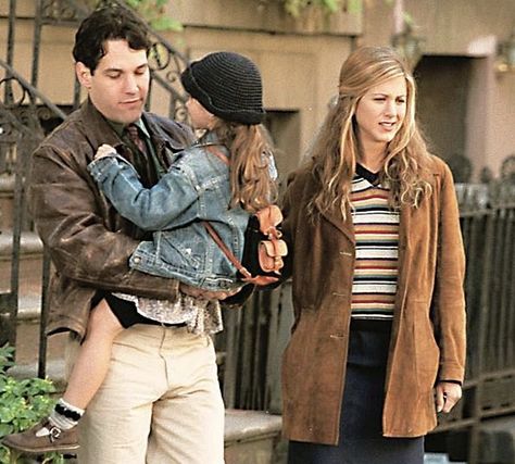 The object of my affection, child, ending scene The Object Of My Affection, Hollywood Style, Pose References, Character Poses, Hollywood Fashion, Iconic Movies, Classic Movies, Jennifer Aniston, Baby Fever