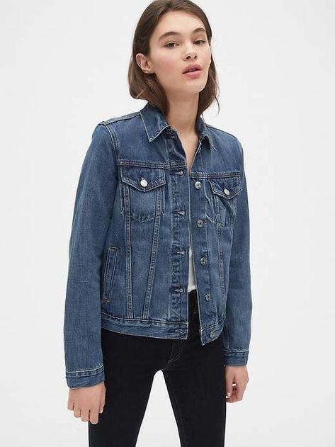 Icon Denim Jacket Gap Denim Jacket, Denim Wear, Trendy Swimwear, Gap Women, Gap Denim, Denim Details, Iconic Women, Cropped Denim, Autumn Fashion Women