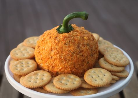 Crazy for Cookies and More: Jalapeno Popper Pumpkin Cheese ball Halloween Cheese Ball, Postres Halloween, Cheese Stuffed Peppers, Jalapeno Popper, Halloween Appetizers, Cheese Ball Recipes, Cheese Flavor, Jalapeno Poppers, Cake With Cream Cheese