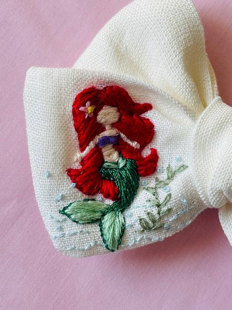 Ariel Embroidery, Mermaid Hair Bow, Embroidery Bow, Mermaid Embroidery, Embroidered Hair Bows, Alligator Hair Clip, Custom Bows, Sewing Embroidery, Sewing Embroidery Designs