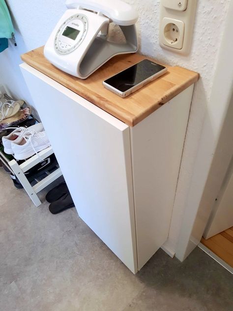 Phone and IT sideboard Wifi Box Hide, Router Box, Hide Router, Hackers Ikea, Wood Pins, Besta Ikea, Diy Router, Router Wifi, Internet Router