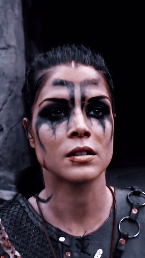 Octavia Blake Makeup, The 100 Makeup, Apocalypse Makeup, The 100 Octavia, Warrior Makeup, Viking Makeup, Viking Cosplay, The 100 Characters, Octavia Blake