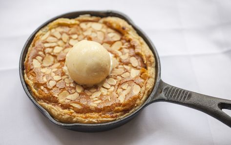 A recipe by chef Mark Hix for the classic British dessert, Bakewell Pudding. Bakewell Pudding, British Desserts, Bakewell Tart, Great British Chefs, Easter Desserts Recipes, Crumble Recipe, British Baking, Pudding Desserts, Sweet Pie