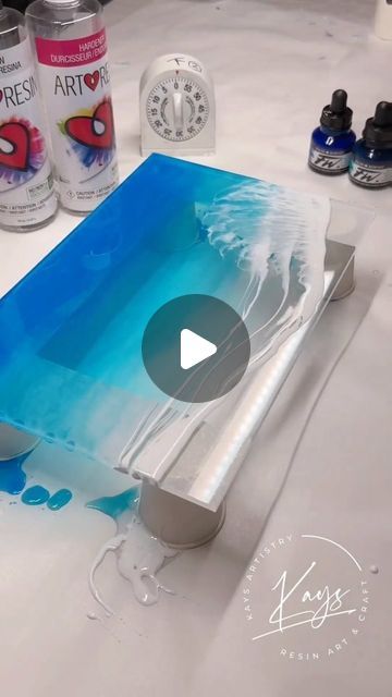 Diy Beach Resin Art, Epoxy Pour Art, Epoxy Art Ideas, Resin Ocean Art, Ocean Resin Art, Epoxy Art, Diy Resin Projects, Resin Wall Art, Resin Pour