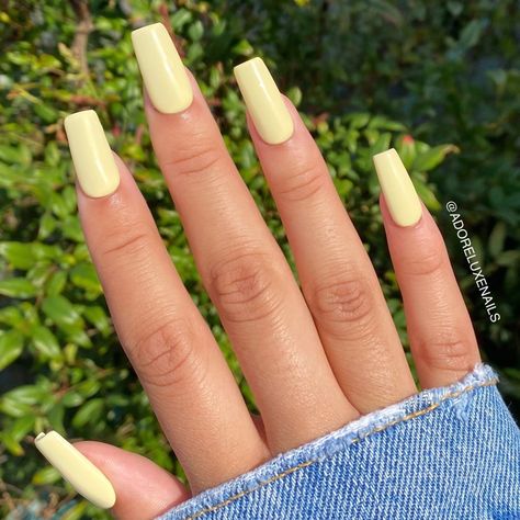 Pastel Yellow Acrylic Nails, Yellow Matte Nails, Matte Yellow Nails, Baby Yellow Nails, Pale Yellow Nails, Nail Length And Shape, Light Yellow Nails, Yellow Coffin Nails, Yellow Nails Acrylic