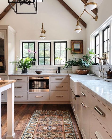 Natural light and impeccable design. The 🔑 ingredients of an impeccable kitchen! Inspired? We have a HUGE SALE going on at Painted Fox… Real Estat, Wooden Floors, Fall Kitchen, Modern Farmhouse Kitchens, Stylish Kitchen, White Cabinets, Luxury Kitchen, Beautiful Kitchens, On The Floor