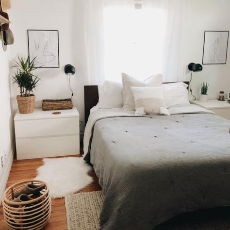 Minimalist Dekor, Airy Bedroom, Couple Room, Rustic Bedroom Decor, Scandinavian Bedroom, Minimalist Room, Decor Essentials, Rustic Bedroom, Minimalist Bedroom