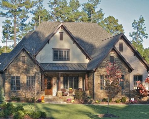 Exterior Stone And Brick Houses Design, Pictures, Remodel, Decor and Ideas - page 31 Brick House Designs, Brown Roof, Casas The Sims 4, Exterior Paint Colors For House, Traditional Exterior, Brick Colors, Exterior Remodel, Exterior Stone, House Paint Exterior