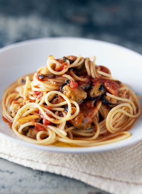 Recipes With Muscles, Muscles Pasta Recipe, Mussel Meat Recipe Frozen, Tinned Mussels Recipes, Mussels Meat Recipe, Muscle Pasta, Mussels Without Shell Recipe, Tinned Mussels, Mussel Pasta Recipe