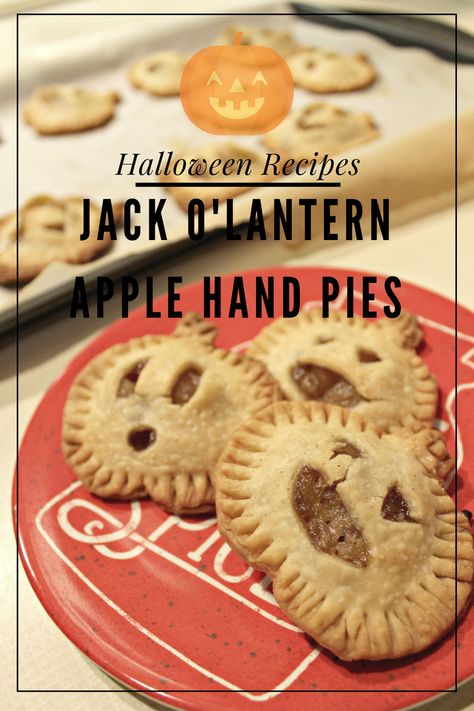 Jack O'Lantern Apple Hand Pies - Halloween Recipes — Lattes, Life & Luggage Halloween Apples, Comforting Food, Apple Pie Cookies, Apple Hand Pies, Halloween Treats For Kids, Mini Apple Pies, School Recipes, Hand Pie, Apple Cookies