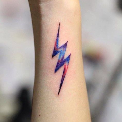 TERCERA TEMPORADA DE SECUESTRÓ RUSO Valentina de nuevo lo volvió a ar… #romance # Romance # amreading # books # wattpad Lightning Bolt Tattoo, Lightning Tattoo, Bolt Tattoo, Tattoo Maker, Bff Tattoos, Forearm Tattoo Women, Tatuaje A Color, Detailed Tattoo, Forearm Tattoos