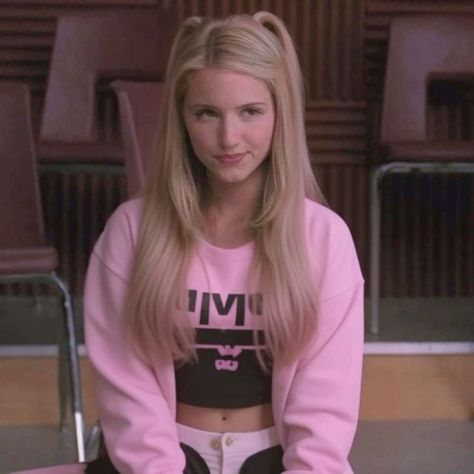 This is a collab im doing with my friend @GodofShots, i hope you like… #fanfiction #Fanfiction #amreading #books #wattpad Glee Reaction Pics, Quinn Fabray Hair, Cheerios Glee, Quinn Fabray Icons, Quinn Fabray Outfits, Quinn Glee, Jazmine Dubois, Glee Episodes, Glee Characters