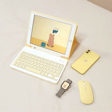 Cheengu Yellow, Minimalist Fashion Korean, Phone Obsession, Buttermilk Yellow, Electronics Devices, Dark Pastel, Yellow Aesthetic Pastel, Lemon Color, Pale White