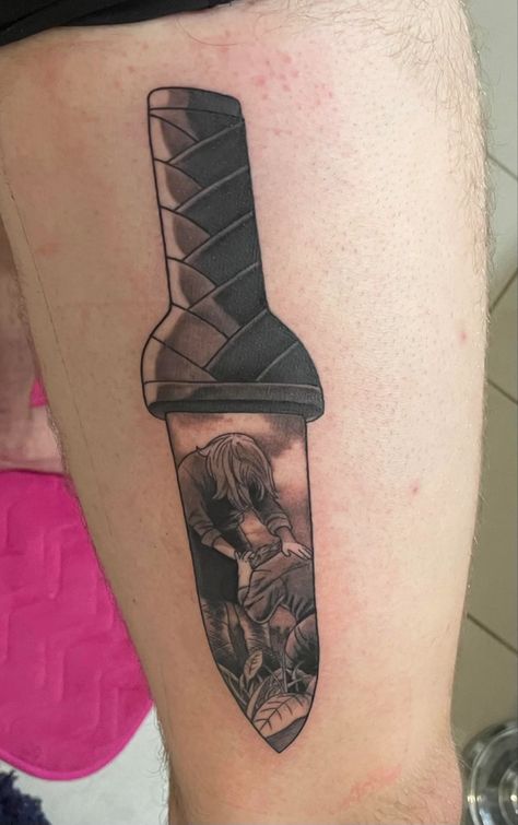 Vinland Saga Tattoo Small, You Have No Enemies Vinland Saga Tattoo, Trigun Tattoo Ideas, Vinland Saga Tattoo Ideas, Thorfinn Dagger, Thorfinn Tattoo, Vinland Saga Tattoo, Tattoos Reference, Tatuaje Studio Ghibli