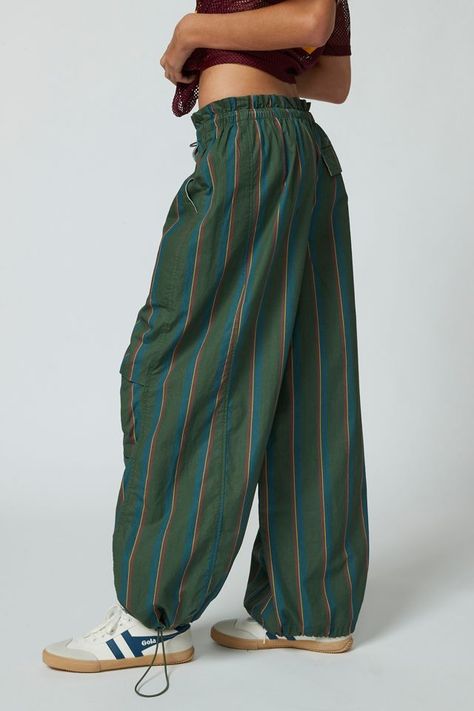 80s Pants, Funky Pants, 2024 Outfits, Balloon Pants, Urban Outfitters Pants, Christmas 2023, Fall Style, Style Profile, Cool Style